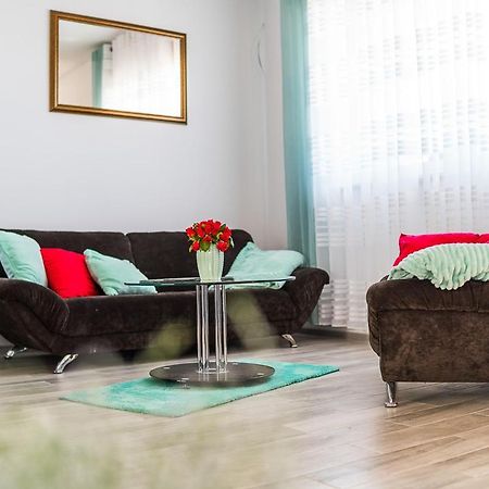 Emilia Domki U Przyjaciol Zarnowska Esterno foto